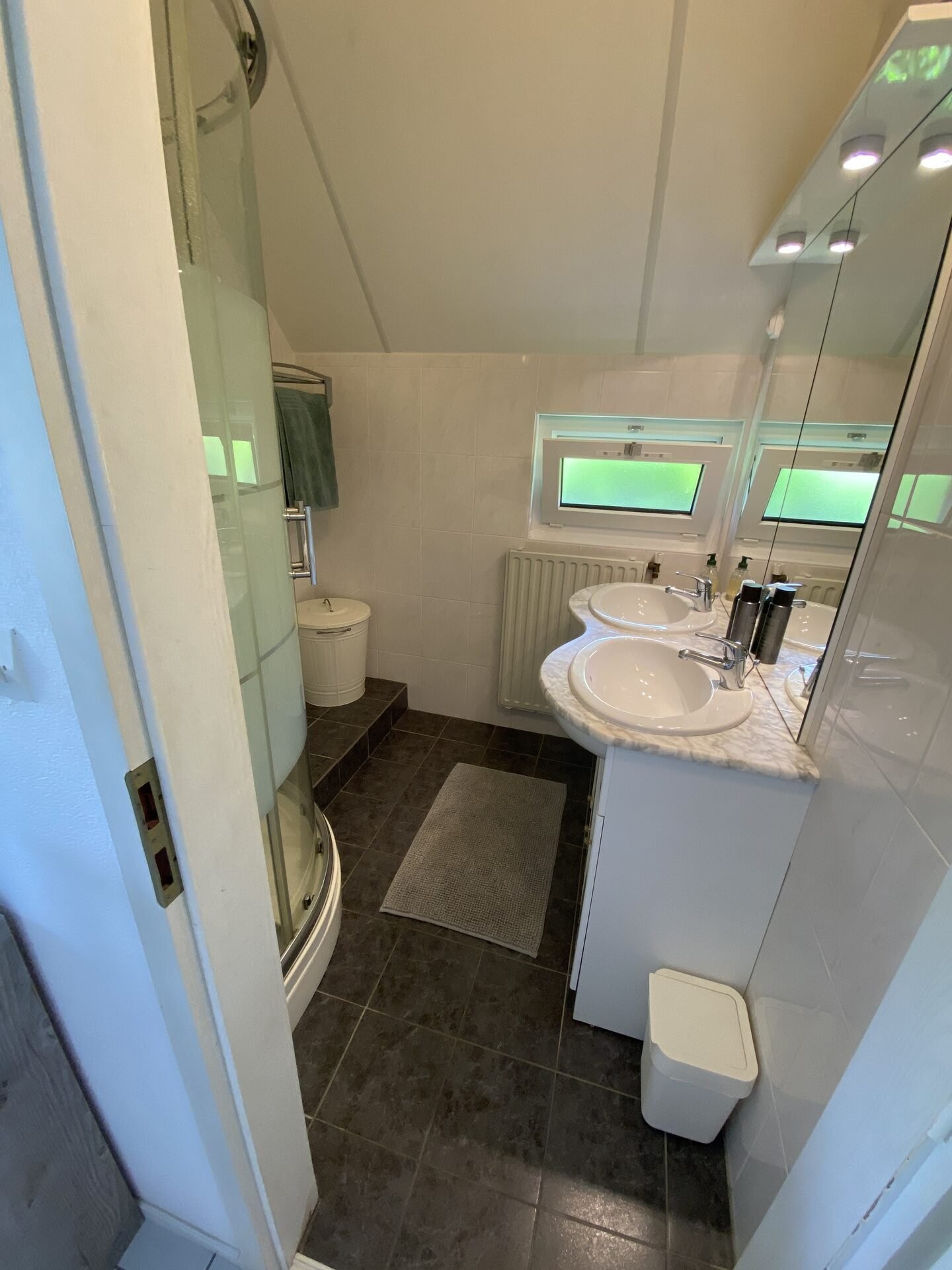 Campagne 74 badkamer